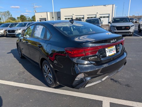 Used 2024 Kia Forte LXS image 4