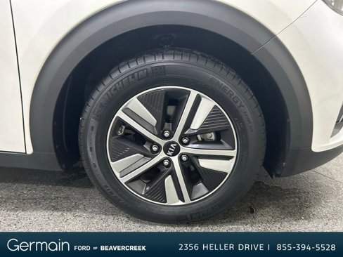 Used 2020 Kia Niro EX Premium image 11