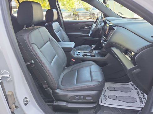 Used 2022 Chevrolet Traverse RS image 18