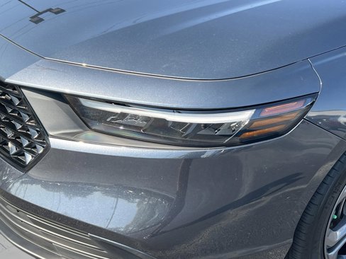 Used 2023 Honda Accord EX image 11