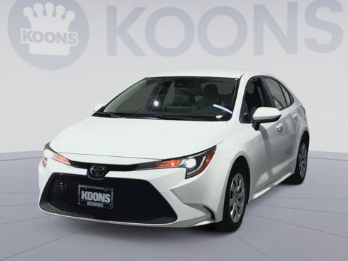 Used 2022 Toyota Corolla LE image 4