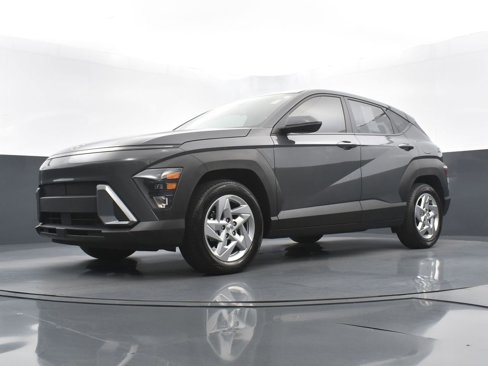 Certified 2025 Hyundai Kona SE image 27