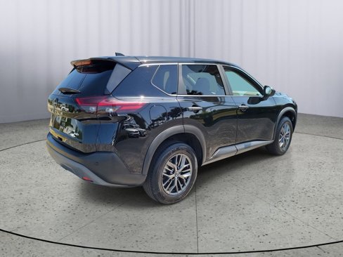 Used 2023 Nissan Rogue S image 4