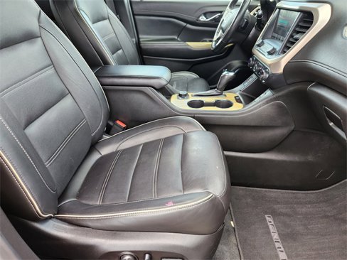 Used 2019 GMC Acadia Denali image 17