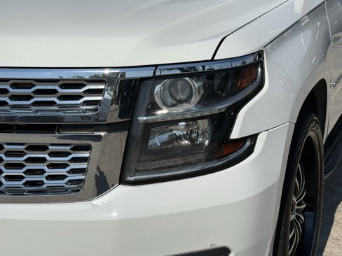 Used 2019 Chevrolet Suburban LT image 11