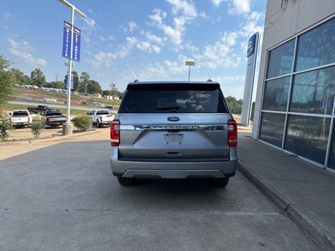 Used 2020 Ford Expedition XLT w/ Equipment Group 202A image 6