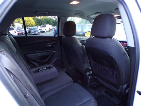 Used 2020 Chevrolet Trax LS w/ Fleet Convenience Package image 23