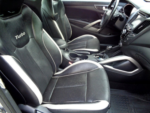 Used 2013 Hyundai Veloster Turbo image 29
