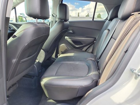 Certified 2022 Chevrolet Trax LT w/ Sport Edition image 12
