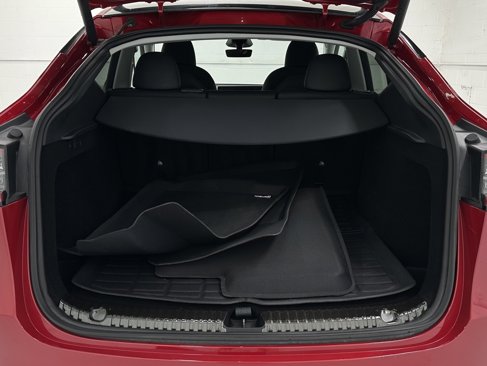 Used 2023 Tesla Model Y Long Range image 40