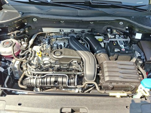Certified 2022 Volkswagen Taos S image 29