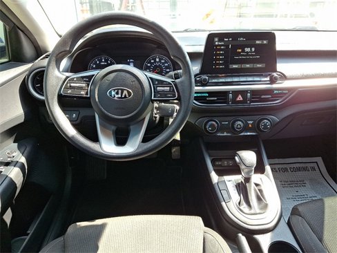 Certified 2020 Kia Forte LXS image 11