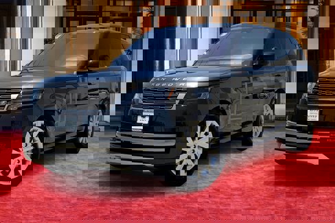 Used 2023 Land Rover Range Rover SE image 1