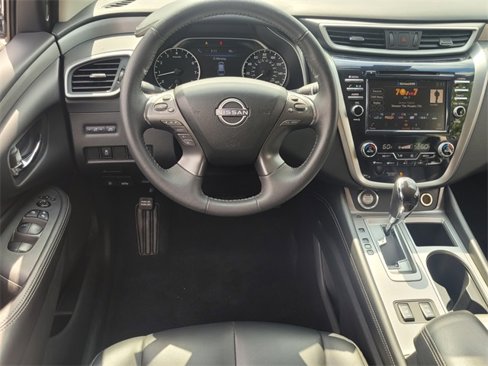 Used 2023 Nissan Murano SV image 7