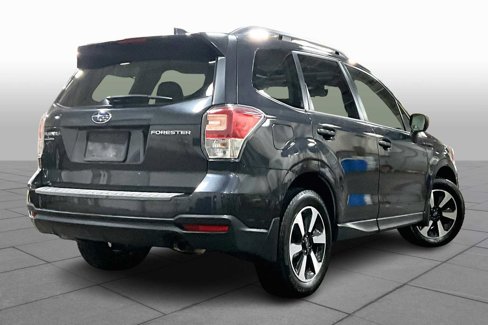 Used 2018 Subaru Forester 2.5i Premium w/ All-Weather Package image 12