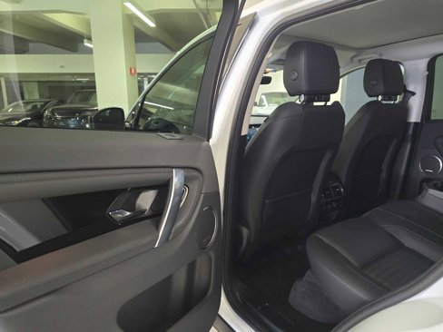 Certified 2025 Land Rover Discovery Sport S image 15