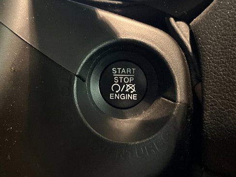 Certified 2021 Jeep Renegade Latitude w/ Sun & Sound Group image 22