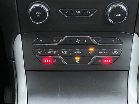Used 2019 Ford Edge SEL w/ Equipment Group 201A image 21