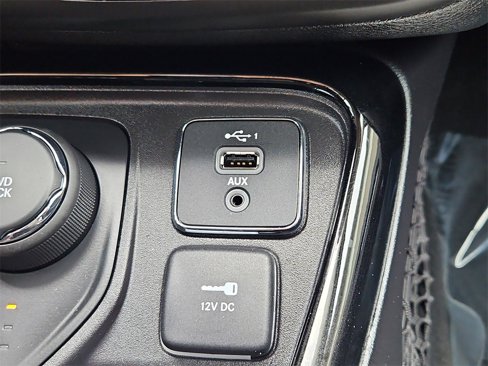 Used 2021 Jeep Compass Latitude image 18