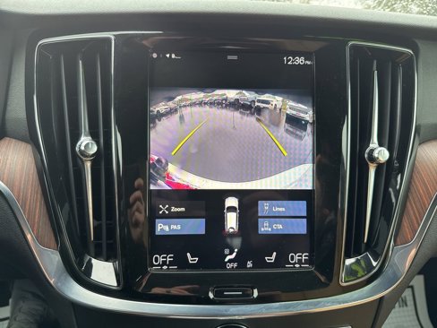 Used 2020 Volvo V60 T5 Momentum image 22