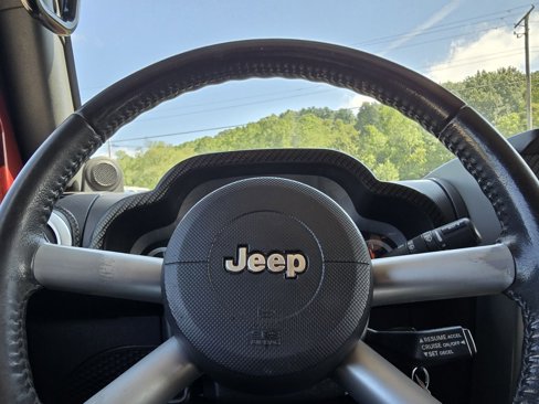 Used 2010 Jeep Wrangler Unlimited Sahara w/ Dual Top Group image 20