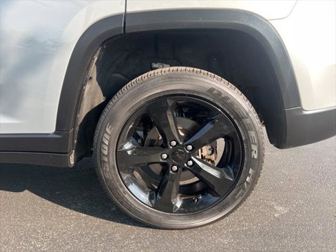 Certified 2023 Jeep Grand Cherokee Altitude image 20