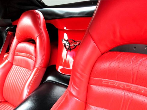 Used 2002 Chevrolet Corvette Convertible w/ Preferred Equipment Group2 image 34