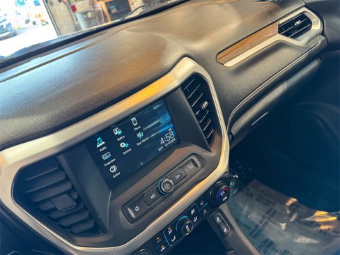 Used 2019 GMC Acadia SLE image 42