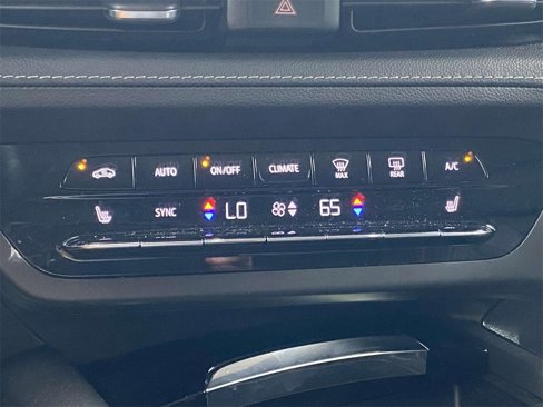 Used 2023 Buick Envision Essence w/ Sport Touring Package image 27