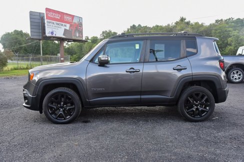 Used 2016 Jeep Renegade Latitude image 6