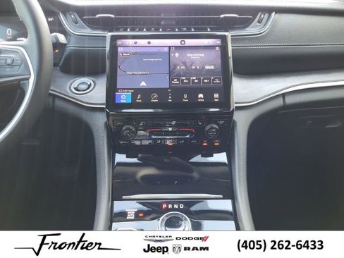 Used 2023 Jeep Grand Cherokee L Limited image 18