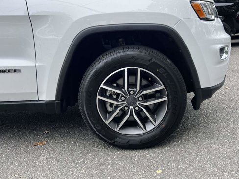 Used 2022 Jeep Grand Cherokee Limited image 7