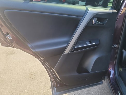 Used 2017 Toyota RAV4 Limited image 8