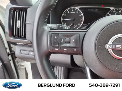 Used 2022 Nissan Pathfinder SV image 22