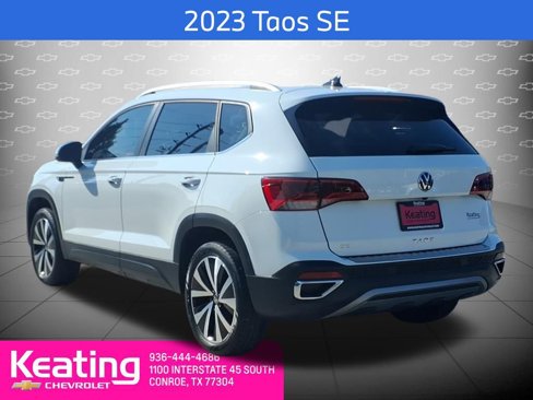 Used 2023 Volkswagen Taos SE image 2