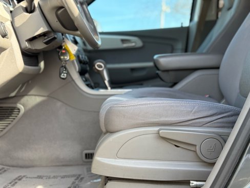 Used 2011 Chevrolet Traverse LS image 16