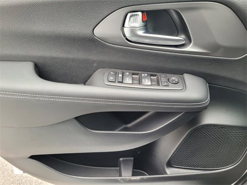 New 2025 Chrysler Voyager LX image 28