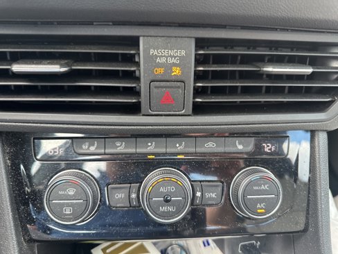 Used 2019 Volkswagen Jetta R-Line image 12