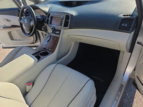 Used 2010 Toyota Venza image 14