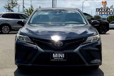 Used 2018 Toyota Camry SE image 3