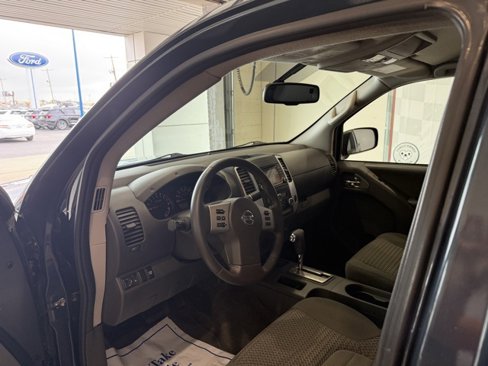 Used 2018 Nissan Frontier SV w/ Value Truck Package image 10