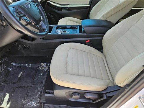 Used 2022 Ford Edge SE image 15