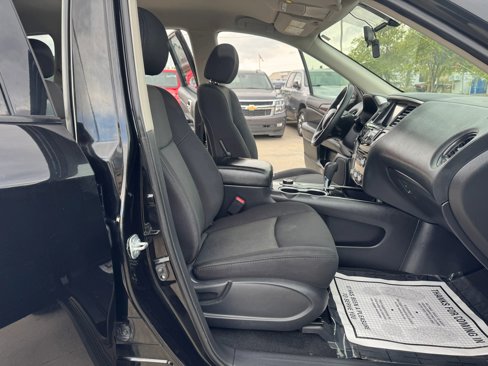 Used 2018 Nissan Pathfinder S image 26
