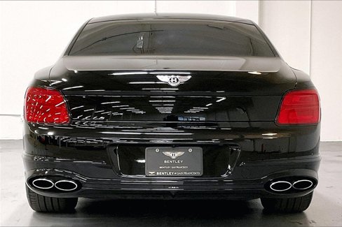 Used 2024 Bentley Flying Spur Azure image 5