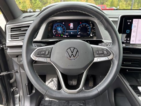 Used 2024 Volkswagen Atlas Cross Sport SE image 27