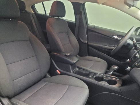 Used 2018 Chevrolet Cruze LT w/ Convenience Package image 21