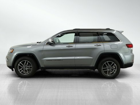 Used 2020 Jeep Grand Cherokee Limited w/ Luxury Group II image 2