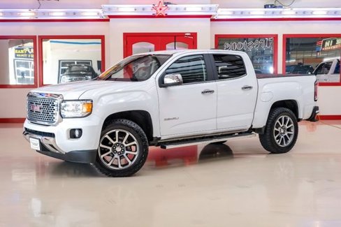 Used 2019 GMC Canyon Denali image 2