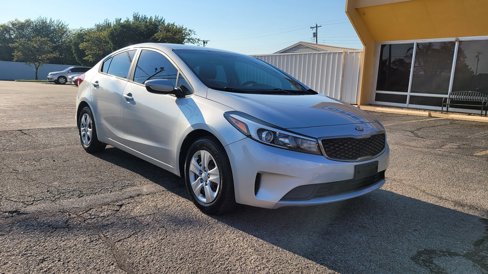 Used 2017 Kia Forte LX image 7