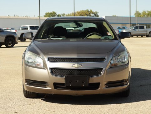 Used 2010 Chevrolet Malibu LS image 2